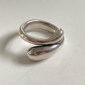 Tiffany & Co. Elsa Peretti Teardrop Ring Sterling Silver